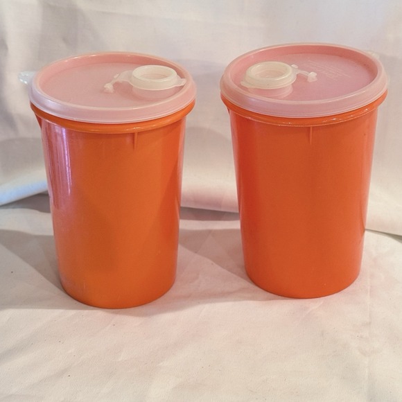 Tupperware Other - 2 Vintage Tupperware Handolier 32 oz Orange Pitchers #321 Sheer Fliptop‎ Lid